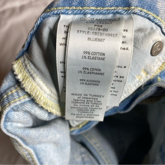 Good American High-Waisted Frayed Denim Shorts - Size 00/24 - Picture 4 of 4